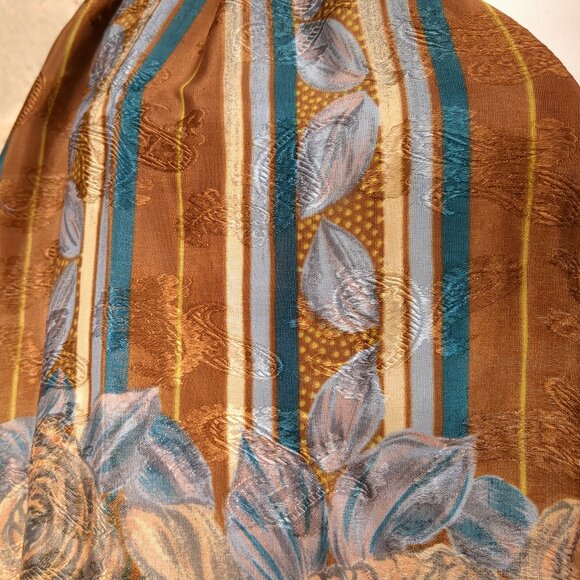 Beautiful Multi-Colored Fashion Scarf - Picture 3 of 5